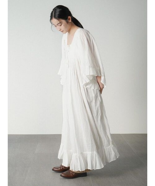 FIKA.(フィーカ)の「2way hem frill cotton onepiece(ワンピース・レディース・オフホワイト/レッド・MEDIUM)」の14枚目の写真