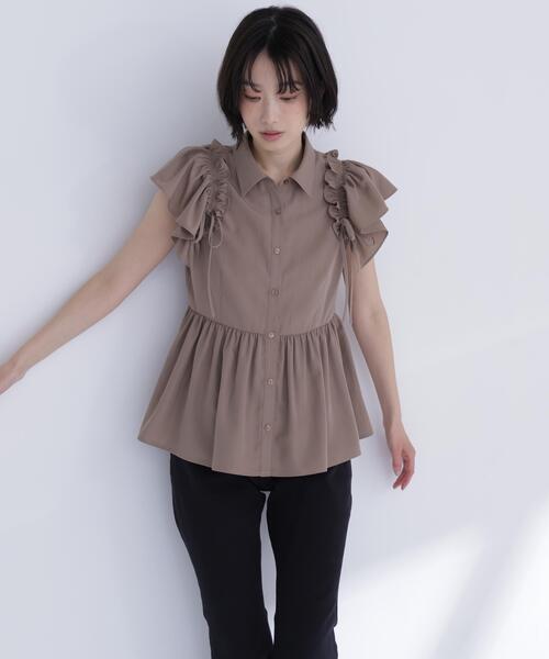 NATURAL BEAUTY BASIC(ナチュラルビューティーベーシック)の「サイドリボンペプラムシャツ(シャツ/ブラウス・レディース・ブラウン/イエロー/オフホワイト・フリ-)」の1枚目の写真