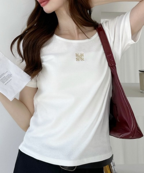 Ada.（エイダ）の「フロントロゴ刺繍 Ｕネック 半袖 Tシャツ（Tシャツ/カットソー・レディース・チャコール/ブラック/グレー/オフホワイト・FREE）」の14枚目の写真