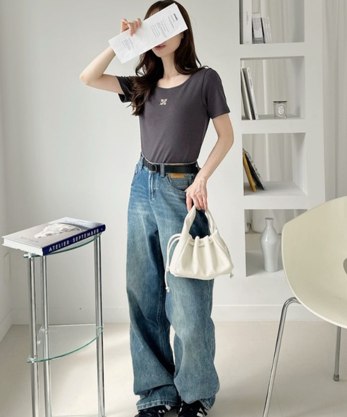 Ada.（エイダ）の「フロントロゴ刺繍 Ｕネック 半袖 Tシャツ（Tシャツ/カットソー・レディース・チャコール/ブラック/グレー/オフホワイト・FREE）」の21枚目の写真