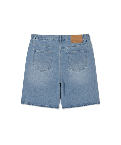 COVERNAT（カバーナット）の「レギュラーデニムショーツライトブルー（その他パンツ・レディース・その他・X-SMALL/SMALL/MEDIUM/LARGE/X-LARGE/XX-LARGE）」の2枚目の写真