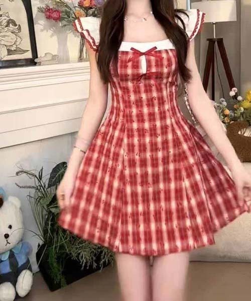gossip!ロサンゼルス(ゴシップロサンゼルス)の「レッドチェック ガーリー フリルスリーブ ワンピース スクエアネック ハイウエスト A ライン コーデ 2026 夏(ワンピース・レディース・レッド・S/M)」の18枚目の写真