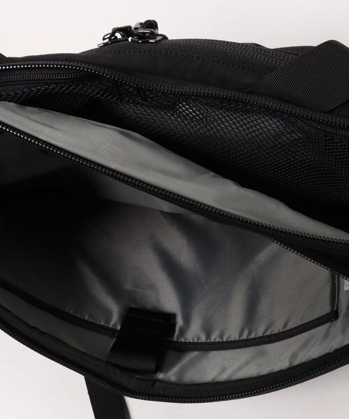 HIGH! STANDARD(ハイスタンダード)の「MT. RAINIER DESIGN × HIGH! STANDARD /SIXTY FORTY コンパクト ショルダーバッグ(ショルダーバッグ・メンズ・ブラック/グレー/ダークオリーブ/Moca・ONE SIZE)」の20枚目の写真
