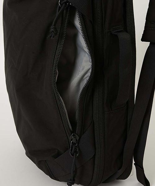 HIGH! STANDARD(ハイスタンダード)の「MT. RAINIER DESIGN × HIGH! STANDARD /SIXTY FORTY コンパクト ショルダーバッグ(ショルダーバッグ・メンズ・ブラック/グレー/ダークオリーブ/Moca・ONE SIZE)」の9枚目の写真