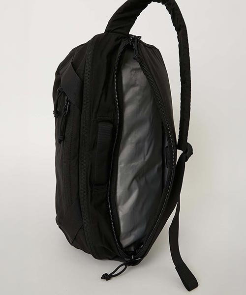 HIGH! STANDARD(ハイスタンダード)の「MT. RAINIER DESIGN × HIGH! STANDARD /SIXTY FORTY コンパクト ショルダーバッグ(ショルダーバッグ・メンズ・ブラック/グレー/ダークオリーブ/Moca・ONE SIZE)」の10枚目の写真