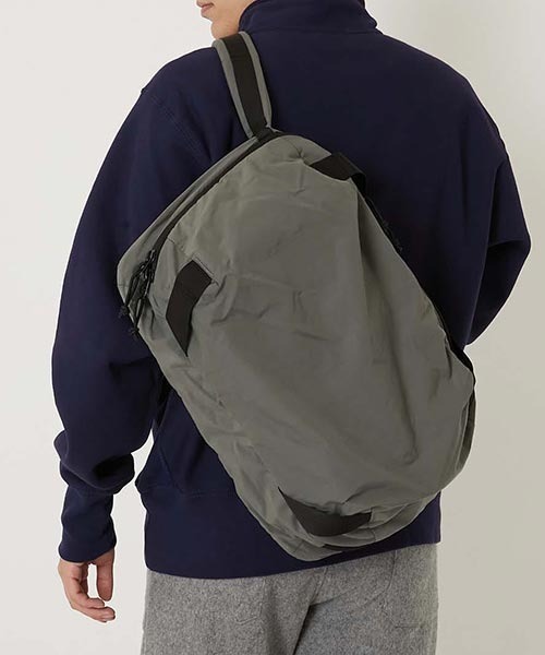 HIGH! STANDARD(ハイスタンダード)の「MT. RAINIER DESIGN × HIGH! STANDARD /SIXTY FORTY コンパクト ショルダーバッグ(ショルダーバッグ・メンズ・ブラック/グレー/ダークオリーブ/Moca・ONE SIZE)」の14枚目の写真