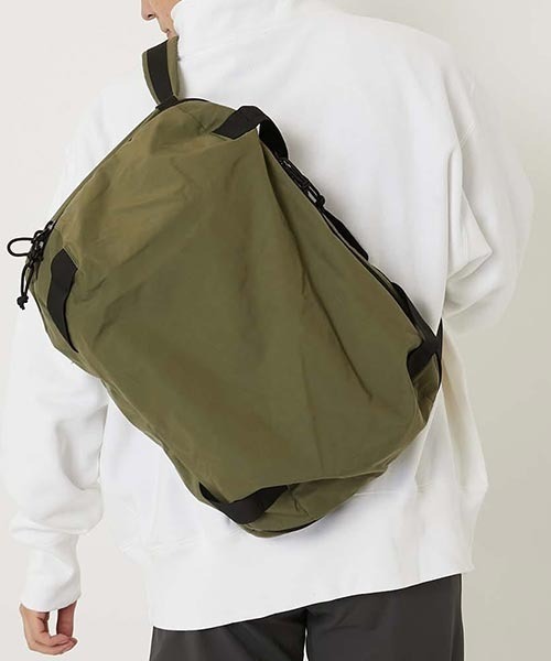 HIGH! STANDARD(ハイスタンダード)の「MT. RAINIER DESIGN × HIGH! STANDARD /SIXTY FORTY コンパクト ショルダーバッグ(ショルダーバッグ・メンズ・ブラック/グレー/ダークオリーブ/Moca・ONE SIZE)」の16枚目の写真