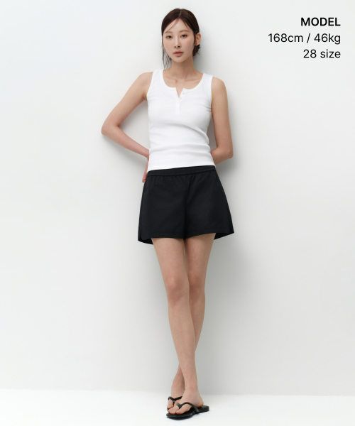 MUSINSA STANDARD WOMAN（ムシンサスタンダードウーマン）の「ウィメンズコットンバンディングショーツ[ブラック]（その他パンツ・レディース・その他・24/26/28/30）」の2枚目の写真