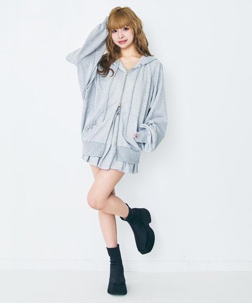 ANAP(アナップ)の「eggモデル あいさコラボ ラインストーン & ピアス フーディ(パーカー・レディース・グレー/ホワイト/ピンク・S/M)」の16枚目の写真