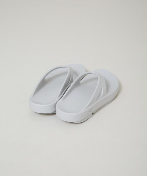 OOFOS(ウーフォス)の「OOFOS/Ooriginal Moonstone(サンダル・レディース・ライトグレー・23/24/25)」の4枚目の写真