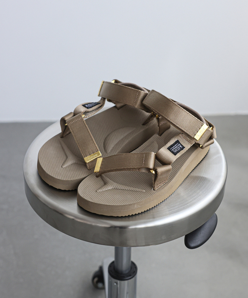 suicoke（スイコック）の「SUICOKE/スイコック SLOBE別注 サンダル（サンダル・レディース・ブラウン/ベージュ・36/37/38/39）」の2枚目の写真