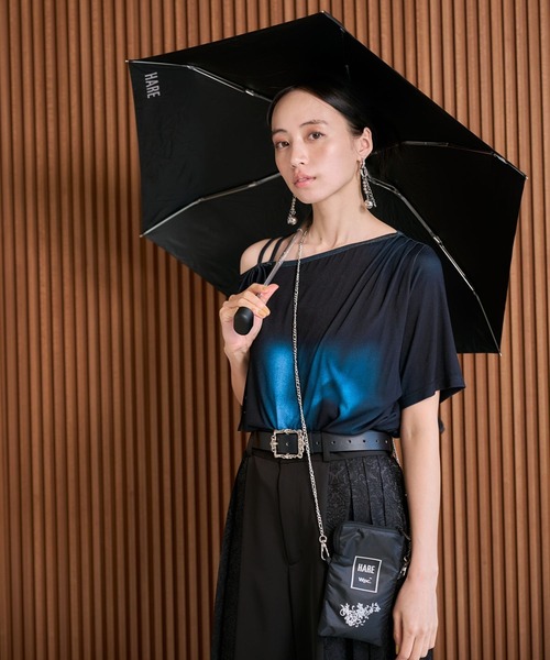 HARE(ハレ)の「【Wpc×HARE 晴雨兼用】ポーチツキヒガサ(HARE)(折りたたみ傘・レディース・ブラック・FREE)」の4枚目の写真