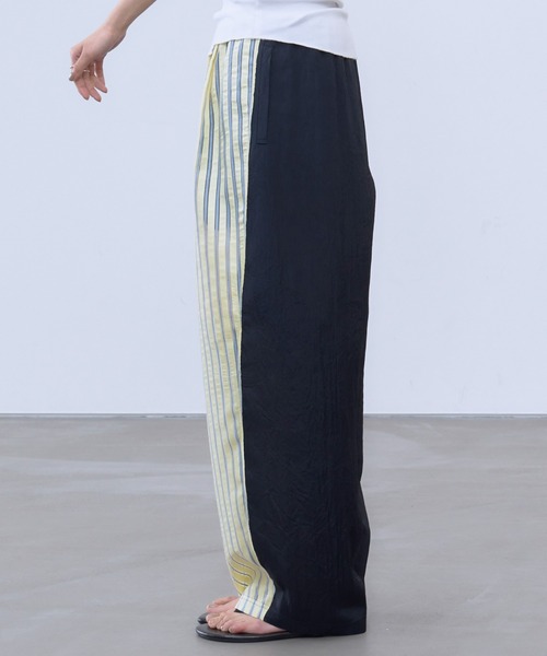 THINGS THAT MATTER(シングス ザット マター)の「SHEER STRIPE EASY PANTS / シアー ストライプ イージー パンツ(その他パンツ・レディース・ブラック/サックスブルー/イエロー・FREE)」の7枚目の写真
