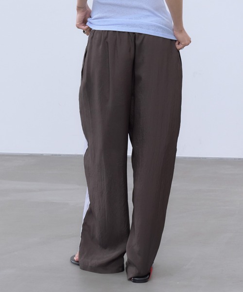 THINGS THAT MATTER(シングス ザット マター)の「SHEER STRIPE EASY PANTS / シアー ストライプ イージー パンツ(その他パンツ・レディース・ブラック/サックスブルー/イエロー・FREE)」の15枚目の写真