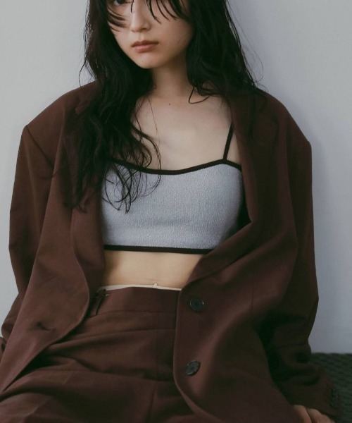 anuke(アンヌーク)の「Cupin Knit Bustier 62610520(チューブトップ・レディース・ブラウン/ブラック/ライトブルー/オフホワイト・FREE)」の18枚目の写真