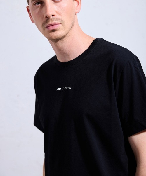 ARTA MECHANICS(エーアールティーエーメカニクス)の「ARTA CVSTOS エーアールティーエー クストス フロントロゴ Tシャツ(Tシャツ/カットソー・メンズ・ブラック/ホワイト/ネイビー・M/XL/L)」の2枚目の写真