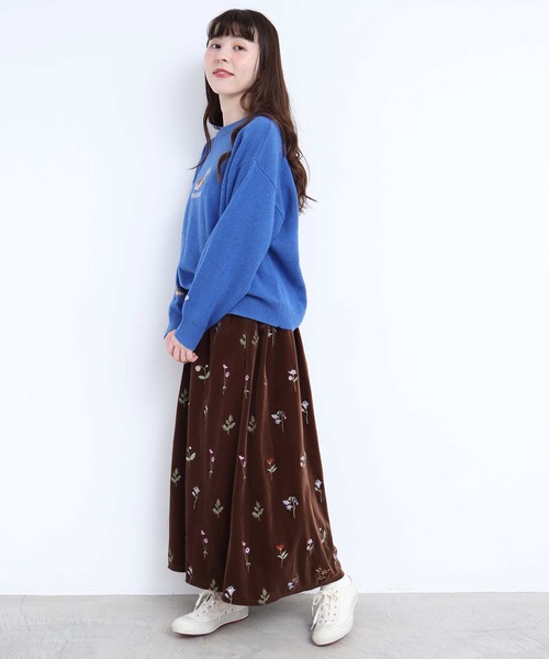 l'atelier du savon(アトリエドサボン)の「秋の草花 ベロア刺繍ロングスカート(スカート・レディース・ネイビー/ブラウン・FREE)」の7枚目の写真