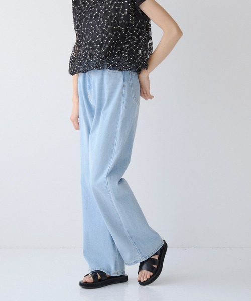 Nunc.(ヌンク)の「ストレートデニムパンツ(デニムパンツ・レディース・サックスブルー/ライトブルー/オフホワイト/ブラック・38/36/40)」の21枚目の写真