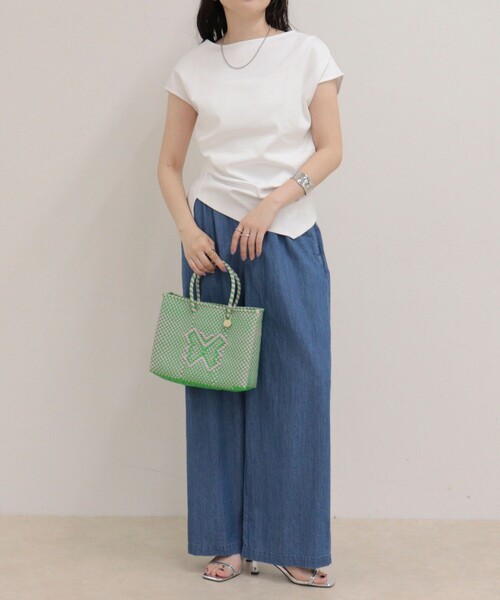 fredy emue(フレディエミュ)の「アシメデザインカットソーブラウス(Tシャツ/カットソー・レディース・オフホワイト/ベージュ/チャコールグレー/サックスブルー・38)」の9枚目の写真