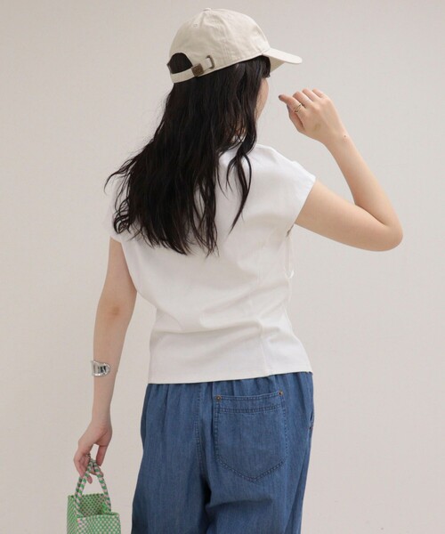 fredy emue(フレディエミュ)の「アシメデザインカットソーブラウス(Tシャツ/カットソー・レディース・オフホワイト/ベージュ/チャコールグレー/サックスブルー・38)」の12枚目の写真