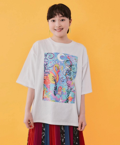 ScoLar（スカラー）の「162676：【イラスト募集】オアシスの夢柄Tシャツ（Tシャツ/カットソー・レディース・オフホワイト/チャコールグレー・M）」の4枚目の写真