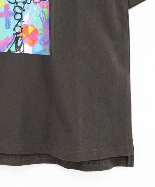 ScoLar（スカラー）の「162676：【イラスト募集】オアシスの夢柄Tシャツ（Tシャツ/カットソー・レディース・オフホワイト/チャコールグレー・M）」の16枚目の写真