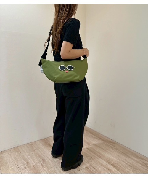 a-jolie(アジョリー)の「【a-jolie/アジョリー】パールサングラスナイロンサコッシュ(ボディバッグ/ウエストポーチ・レディース・カーキ/ブラック・FREE)」の8枚目の写真