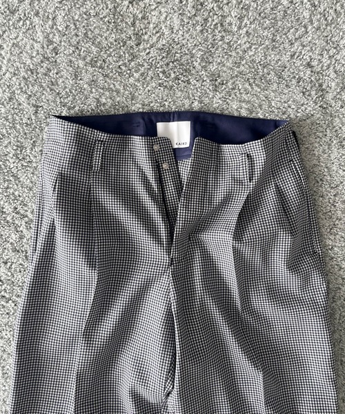 KAIKO(カイコー)の「KAIKO Wool wide slacks(スラックス・メンズ・チェック/グレー系その他/ストライプ・2/1)」の14枚目の写真