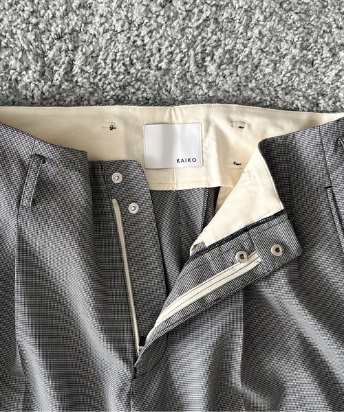 KAIKO(カイコー)の「KAIKO Wool wide slacks(スラックス・メンズ・チェック/グレー系その他/ストライプ・2/1)」の10枚目の写真