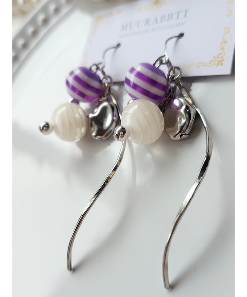 VIBGYOR（ヴィブジョー）の「【MUURABBTI】パープルボーダーのウェーブピアス(MA)（ピアス（両耳用）・レディース・パープル・FREE）」の2枚目の写真