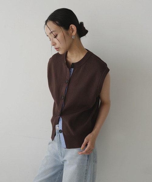 hellam(へラム)の「シャツ切り替えノースリーブカーディガン(カーディガン/ボレロ・レディース・ブラック/ブラウン/チャコール/アイボリー・FREE)」の11枚目の写真