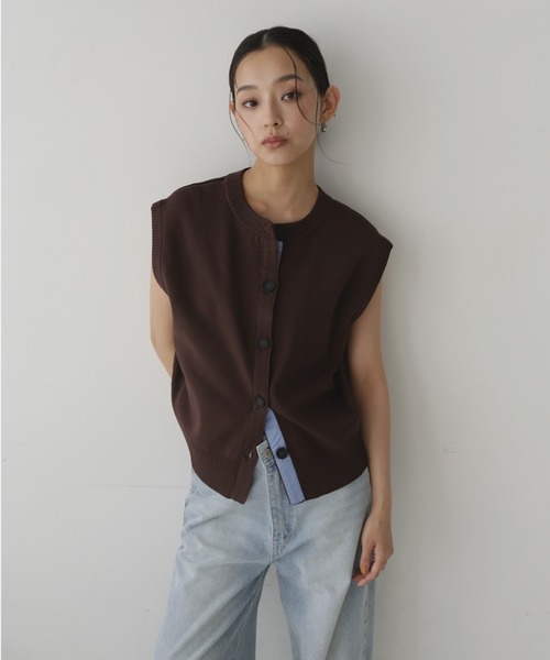 hellam(へラム)の「シャツ切り替えノースリーブカーディガン(カーディガン/ボレロ・レディース・ブラック/ブラウン/チャコール/アイボリー・FREE)」の13枚目の写真