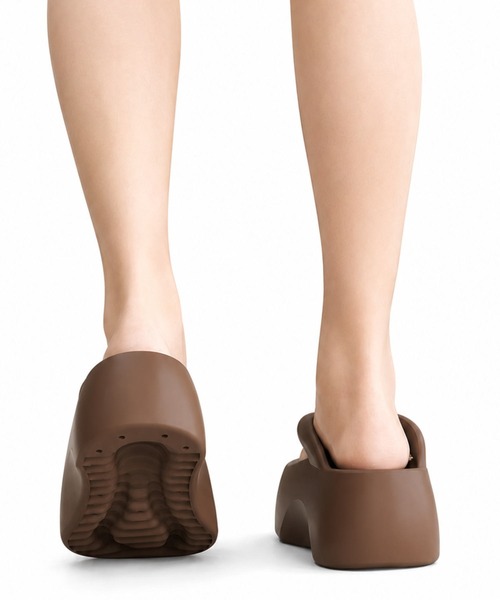SORENA(ソレナ)の「厚底トングサンダル(サンダル・レディース・グレイッシュベージュ/ブラック・LARGE/MEDIUM/SMALL)」の7枚目の写真