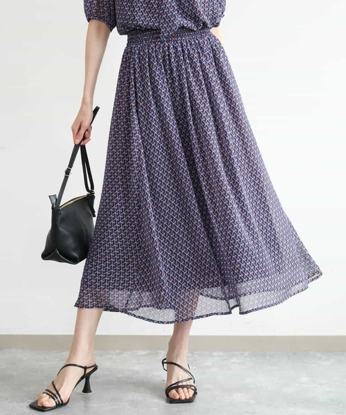 MK MICHEL KLEIN（エムケーミッシェルクラン）の「[洗える]ジオメトリック柄シフォンスカート（スカート・レディース・グリーン/ブルー・38）」の3枚目の写真