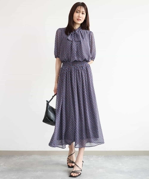 MK MICHEL KLEIN（エムケーミッシェルクラン）の「[洗える]ジオメトリック柄シフォンスカート（スカート・レディース・グリーン/ブルー・38）」の4枚目の写真