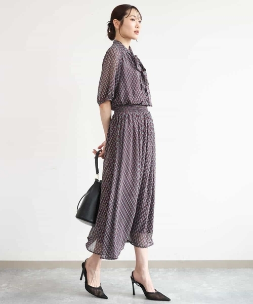MK MICHEL KLEIN（エムケーミッシェルクラン）の「[洗える]ジオメトリック柄シフォンスカート（スカート・レディース・グリーン/ブルー・38）」の16枚目の写真