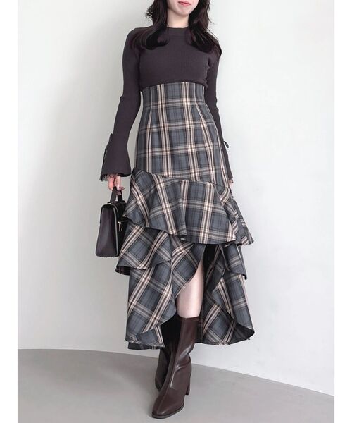 dazzlin(ダズリン)の「アシメラッフルマーメイドスカート(スカート・レディース・その他1/ブラック/アイボリー・MEDIUM/SMALL)」の13枚目の写真