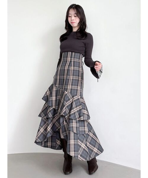 dazzlin(ダズリン)の「アシメラッフルマーメイドスカート(スカート・レディース・その他1/ブラック/アイボリー・MEDIUM/SMALL)」の14枚目の写真