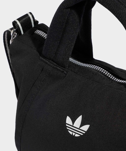 adidas（アディダス）の「アディダス オリジナルス クロワッサン バッグ / アディダス adidas（バックパック/リュック・レディース・ブラック・FREE）」の5枚目の写真