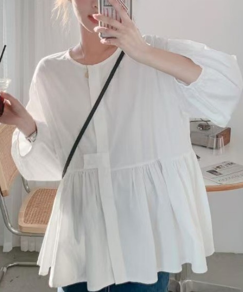 LUCPY(ラクピー)の「ウエストマークペプラムブラウス(シャツ/ブラウス・レディース・ホワイト/ブルー・LARGE/X-LARGE/XX-LARGE/MEDIUM)」の3枚目の写真
