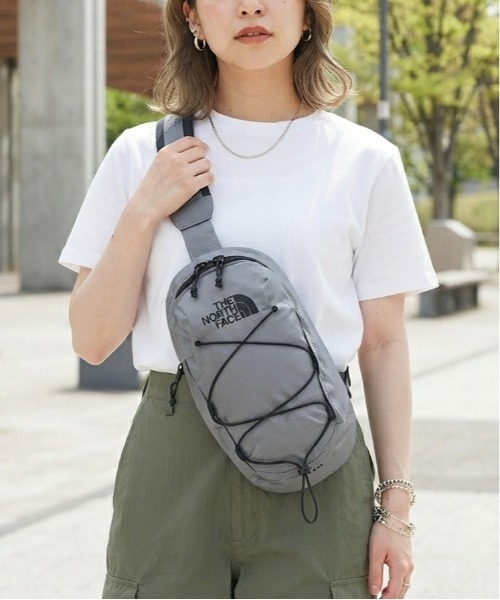 THE NORTH FACE(ザノースフェイス)の「【THE NORTH FACE/ザノースフェイス】BOREALIS SLING BAG ボレアリス スリングバッグ ワンショルダーバッグ ボディバッグ ユニセックス(ショルダーバッグ・レディース・ブラック/グレー・ONE SIZE)」の2枚目の写真