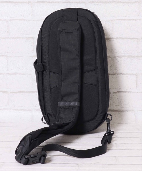 THE NORTH FACE(ザノースフェイス)の「【THE NORTH FACE/ザノースフェイス】BOREALIS SLING BAG ボレアリス スリングバッグ ワンショルダーバッグ ボディバッグ ユニセックス(ショルダーバッグ・レディース・ブラック/グレー・ONE SIZE)」の20枚目の写真