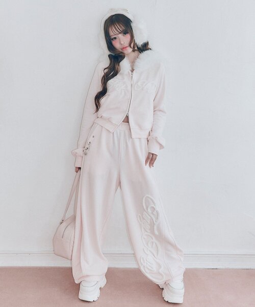 OLIVE des OLIVE(オリーブデオリーブ)の「ファーロゴバレルレッグパンツ(スウェットパンツ・レディース・ピンク/ブラック/チャコールグレー・FREE)」の17枚目の写真