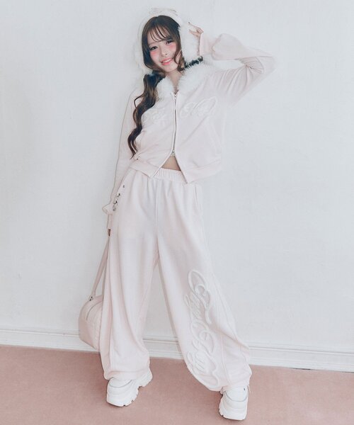 OLIVE des OLIVE(オリーブデオリーブ)の「ファーロゴバレルレッグパンツ(スウェットパンツ・レディース・ピンク/ブラック/チャコールグレー・FREE)」の21枚目の写真