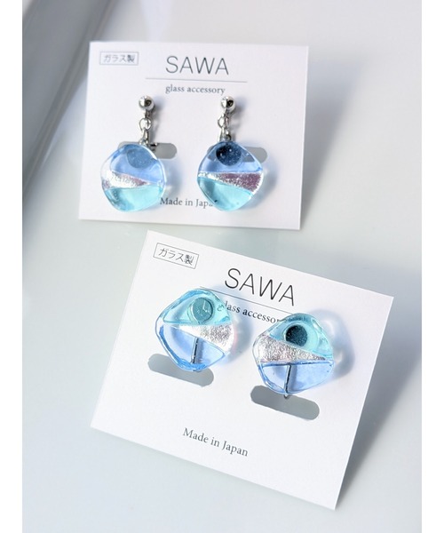 tone(トーン)の「【sawa】2色イヤリング(MA)(イヤリング・レディース・ブルー系その他・FREE)」の2枚目の写真