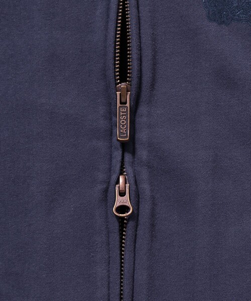 LACOSTE(ラコステ)の「エンザイムウォッシュ テクスチャーロゴ ヴィンテージジップスウェット(カーディガン/ボレロ・メンズ・イエロー/アイボリー/ダークグレー・5/4/3/2)」の14枚目の写真