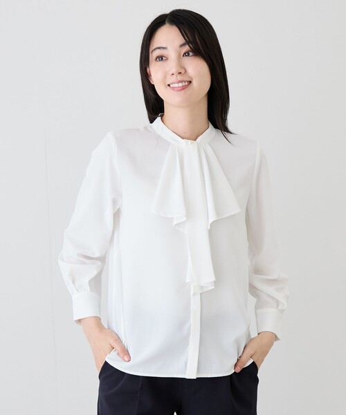 Jayro(ジャイロ)の「2WAYタイ付きラッフルフリルブラウス(シャツ/ブラウス・レディース・ネイビー/ホワイト系その他6/ホワイト系その他・M)」の1枚目の写真