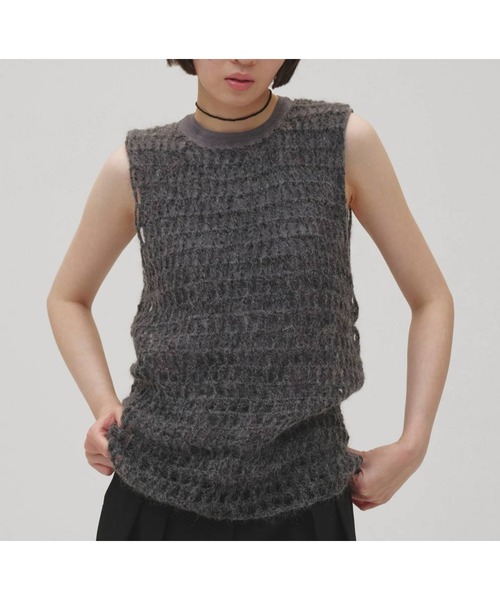 TODAYFUL（トゥデイフル）の「Mohair Mesh Vest 12620503（ベスト・レディース・チャコールグレー/オフホワイト/ピンク/ライトグリーン・FREE）」の3枚目の写真