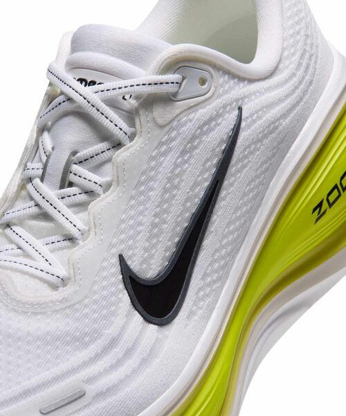 NIKE(ナイキ)の「ナイキ ボメロ プラス メンズ ロード ランニングシューズ / Nike Vomero Plus Men's Road Running Shoes HV8150-112 WHITE(スニーカー・メンズ・ホワイト・27/26/28/25.5/27.5/28.5/29/26.5)」の7枚目の写真