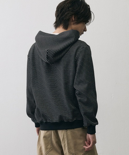 Shoowtime（ショウタイム）の「Vintage Grunge Border Zip Hoodie / ヴィンテージ グランジ ボーダー ジップパーカー（パーカー・メンズ・ブラック/アイボリー・X-LARGE/LARGE/MEDIUM）」の9枚目の写真